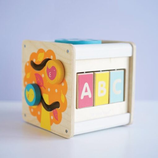 letoyvan-petit-activity-cube-2