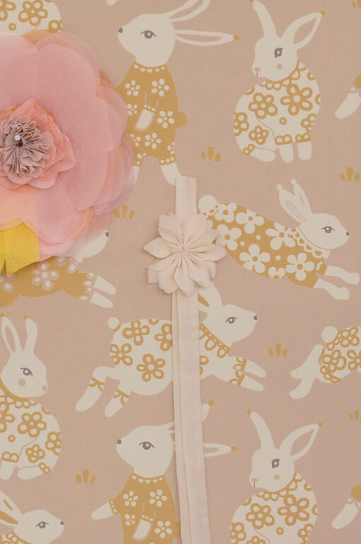 chase-rainbows-garden-party-wallpaper-dusty-blush-pink-3